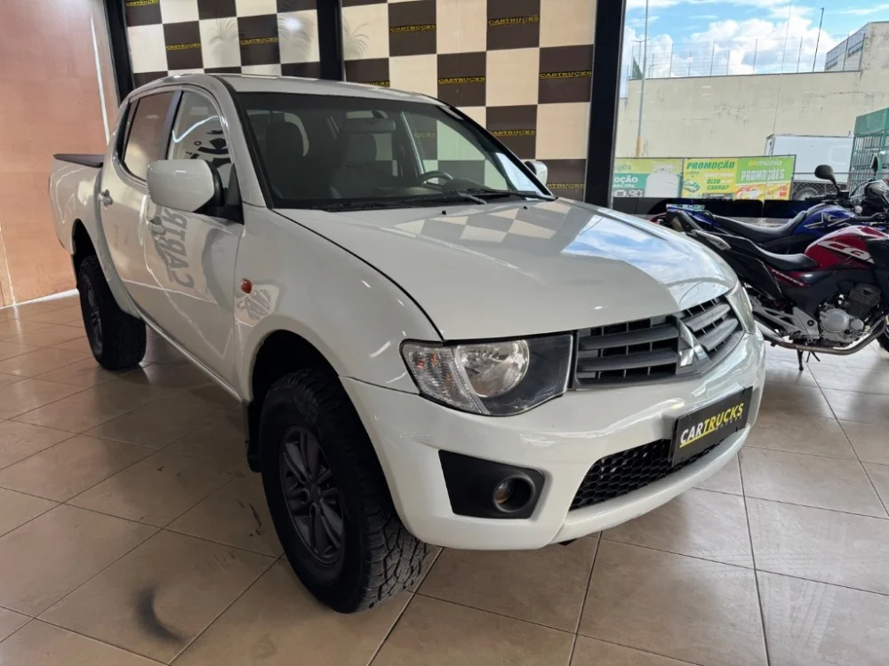 Mitsubishi L200 Triton GL 3.2 CD TB Int. Dies. Mec.